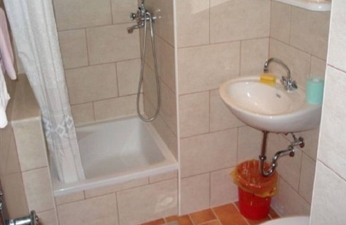 Okrug Gornji Apartment | Doria - 20m From Beach - A3 Doric