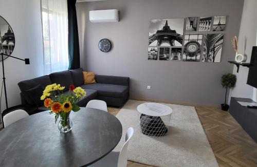 Tata Apartment | Dotis Apartman Tata