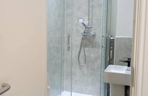 Burnley House | Double-bed (H2) close to Burnley city centre