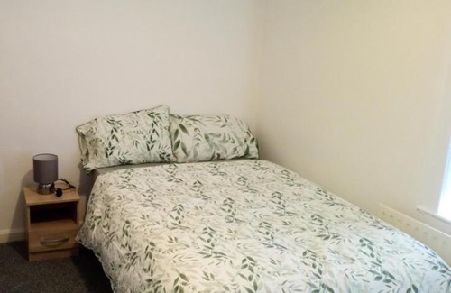 Burnley House | Double-bed (H2) close to Burnley city centre