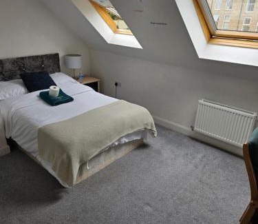 Dartford House | Double Cosy Bedroom in Central Dartford