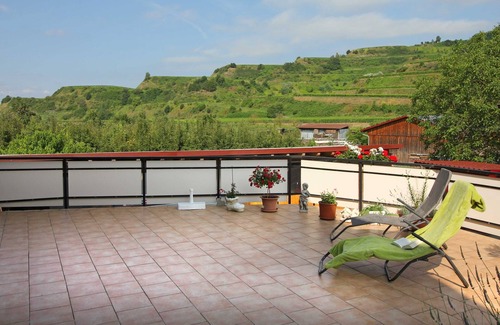 Vogtsburg Apartment | Double room yellow - Winery Baumer