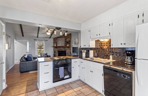 Sherwood House | Double Diamond Rentals - Cozy Home for Travelers