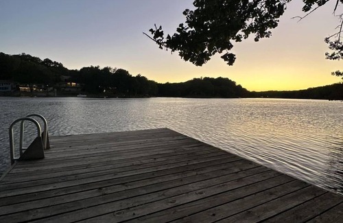 Bella Vista House | Double Down: Spacious Lakefront Retreat with Stunning Views & Hot Tub