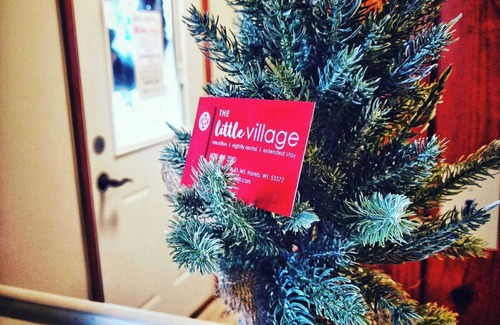 Mount Horeb Hotel | Double Full Room at The Little Village