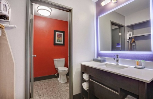 Overland Park Hotel | Double Queen in Overland Park