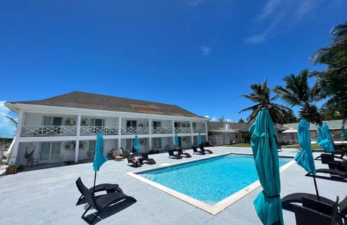 Farmer's Hill Resort | Double Queen Suite at Exuma Palms Resort - Conch