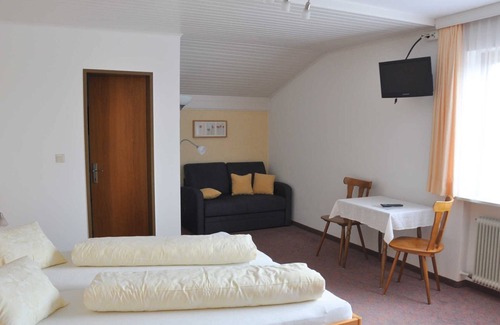 Alberschwende Apartment | Double room 1 - House Berchtold