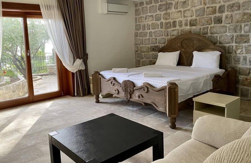 Rezevici Apartment | Double room #1 w/shared pool @Pietra Mare Apts
