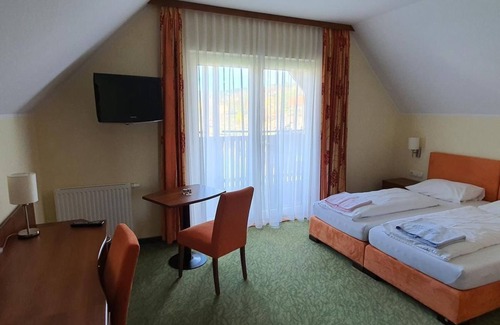 Anger House | Double room A | balcony (from 3 nights) - Hotel Angerer-Hof