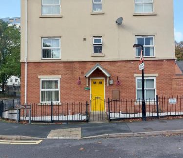 Walsall House | Double room in Walsall