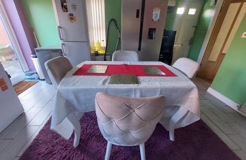 Walsall House | Double room in Walsall