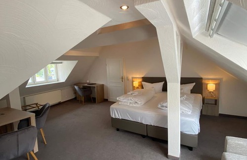 Monschau Hotel | Double room shower / bath, WC standard - Hotel Horchem GmbH