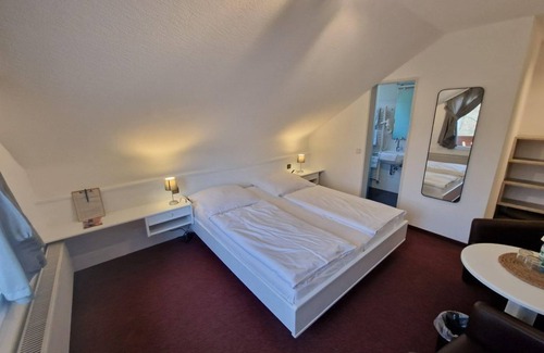 Hasenfeld Bed & Breakfast | Double Room Shower/WC - Haus Diefenbach, Pension Ferienwohnungen