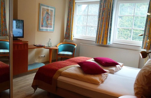 Monschau Hotel | Double Room Shower /WC - Hotel Alt Montjoie