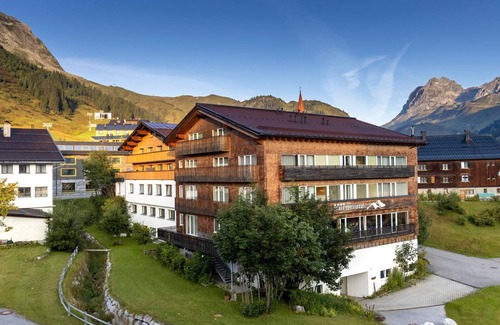 Warth House | Double room Veilchen - Hotel Walserberg