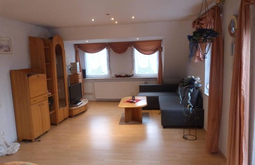 Mehring Apartment | Double room with shower and toilet - Winzergasthof "Zum Kellerstübchen"