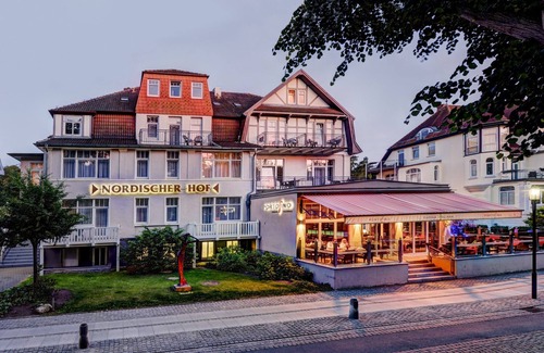 Ostseebad Kuhlungsborn Apartment | Double room with terrace and kitchenette - beach Hotel Nordischer Hof