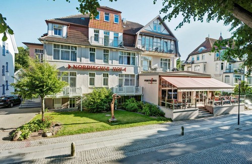Ostseebad Kuhlungsborn Apartment | Double room with terrace and kitchenette - beach Hotel Nordischer Hof