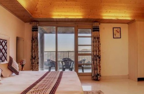 Kasauli Apartment | Double Room with Terrace - The Terrace Retreat by StayVuesn