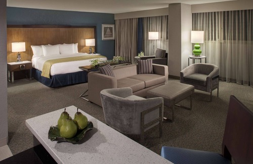 Northside Hotel | DoubleTree by Hilton Hotel Jacksonville Airport