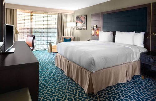 North Arlington Hotel | DoubleTree by Hilton Hotel Arlington DFW South