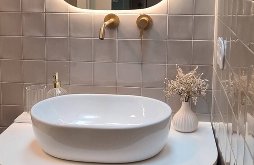 Provesende Villa | Douro Valley Rental Home with Sweeping Vistas