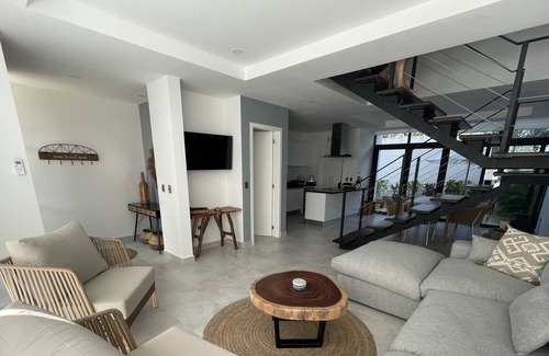 Akumal House | Down Town 5 By Lockey