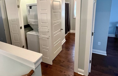 Lake Charles House | Downtown 3 bedroom Townhouse, covered parking