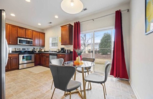 Durham House | Downtown Bliss on Suncrest Ct