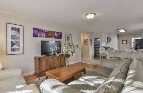 Carrboro House | Downtown Carrboro Walking Distance 2-Bedroom House