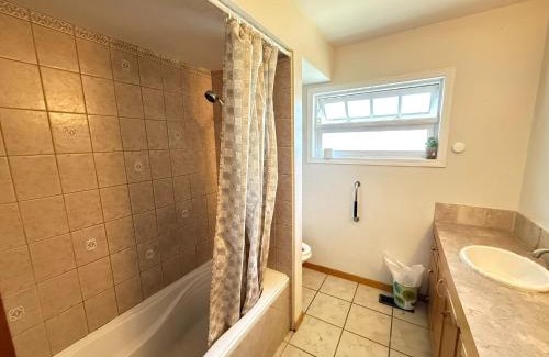 Surrey Apartment | Downtown Central City Cozy Private 2 Bedroom Basement Suite - Independent Entry