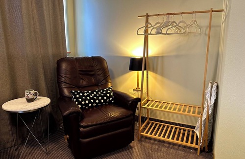Gig Harbor House | Downtown Gig Harbor -quaint- walking distance to the pier and waterfront
