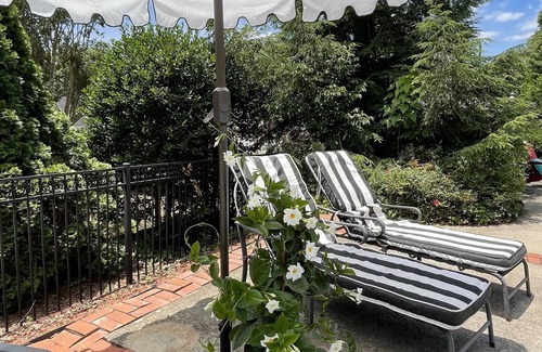 Hickory Apartment | Downtown Hickory Lounge