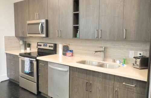 Midtown Apartment | Downtown Houston Gem Stylish, Central & Self Check-In