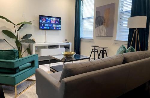 Midtown Apartment | Downtown Houston Gem Stylish, Central & Self Check-In