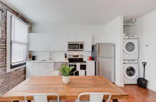 South Main Historic District Apartment | Downtown Loft Style Unit with ALL Modern Amenities