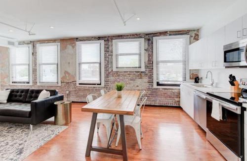 South Main Historic District Apartment | Downtown Loft Style Unit with ALL Modern Amenities
