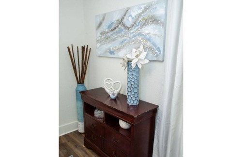 Capital View House | Downtown LR