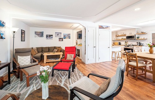 Revelstoke House | * DOWNTOWN * NEW RENOVATED * Walking distance to everything * Family Friendly *