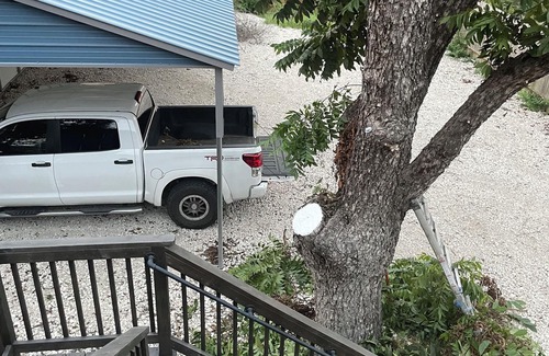Highland Park Apartment | Downtown San Antonio/Highland Park, Cozy 1-bedroom, WiFi, AC, washer/dryer, 201