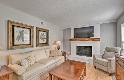 Southern Pines House | Downtown Southern Pines Townhome with Deck!