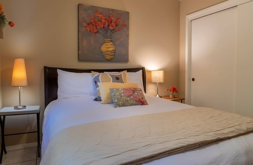 Paso Robles Cottage | Downtown Weekender-Walk To Downtown and Enjoy Everything Paso!