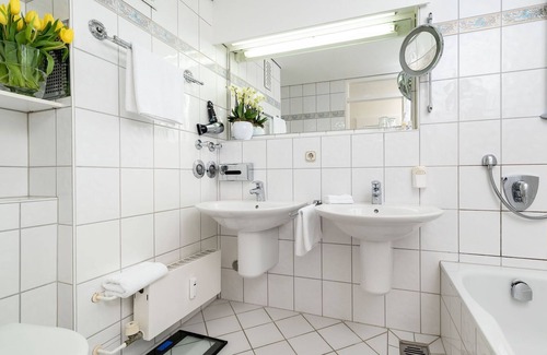 Sylt House | Dream double room sea view - Strandhotel Monbijou