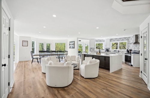 Jasper House | Dream Home in Jasper – 5 bedroom Stunner with Space & Style