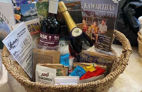 Fenelon Falls House | Dream Lakehouse Getaway in the Kawarthas