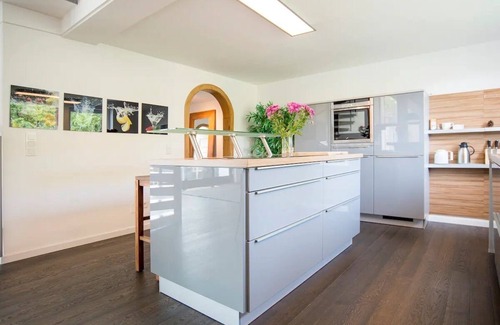 Ruettenscheid Apartment | Dream loft near Messe Essen/Düsseldorf with loggia and private elevator.