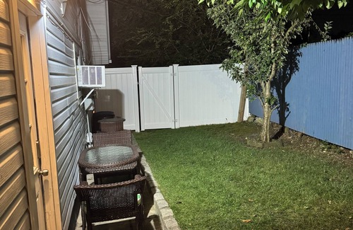 Central Islip Apartment | DreamStay Private Entrance, Pet-Friendly Suite