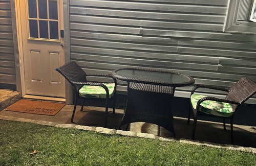 Central Islip Apartment | DreamStay Private Entrance, Pet-Friendly Suite