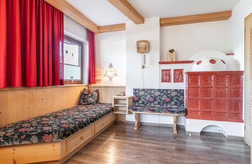 Muhlthal Apartment | Dreamy Apartment with Wellness & Ski Bus Nearby